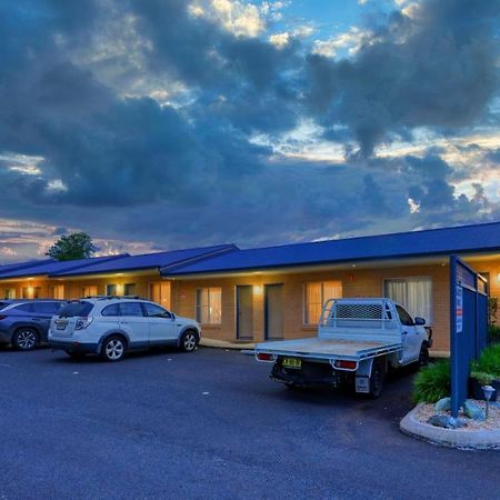 Edward Parry Motel And Apartments Tamworth Dış mekan fotoğraf