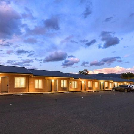 Edward Parry Motel And Apartments Tamworth Dış mekan fotoğraf